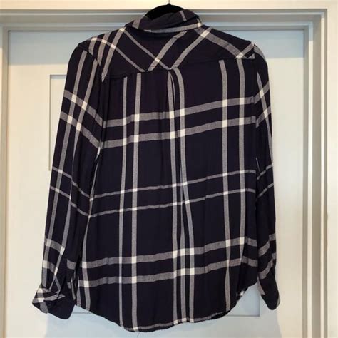 Vestiaire Collective: Buy & sell designer second